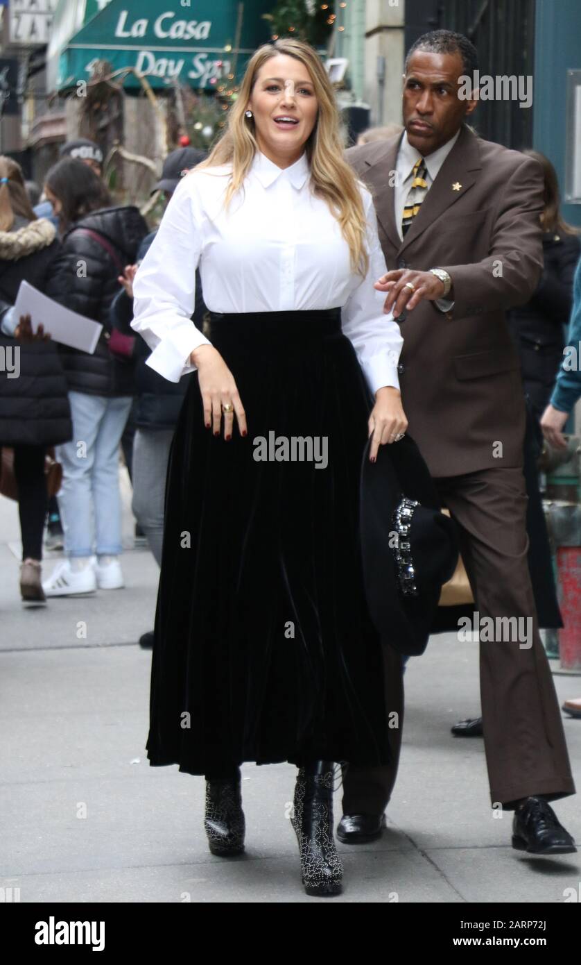 New YORK, NY- 28 janvier : Blake Lively a vu quitter Paramount Pictures la section rythmique parler à New York le 28 janvier 2020. Crédit : RW/MediaPunch Banque D'Images