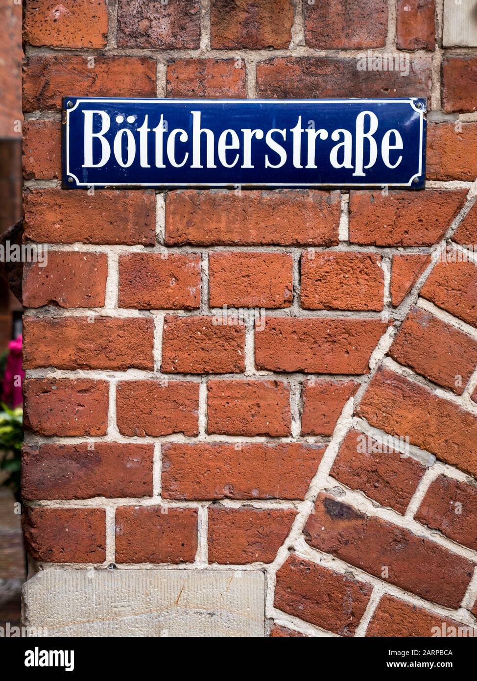 Bägerstraße 1, Bremen, Allemagne. Un quartier historique reconnaissable par son ancienne architecture en briques rouges d'origine. Bottcherstrasse. Banque D'Images