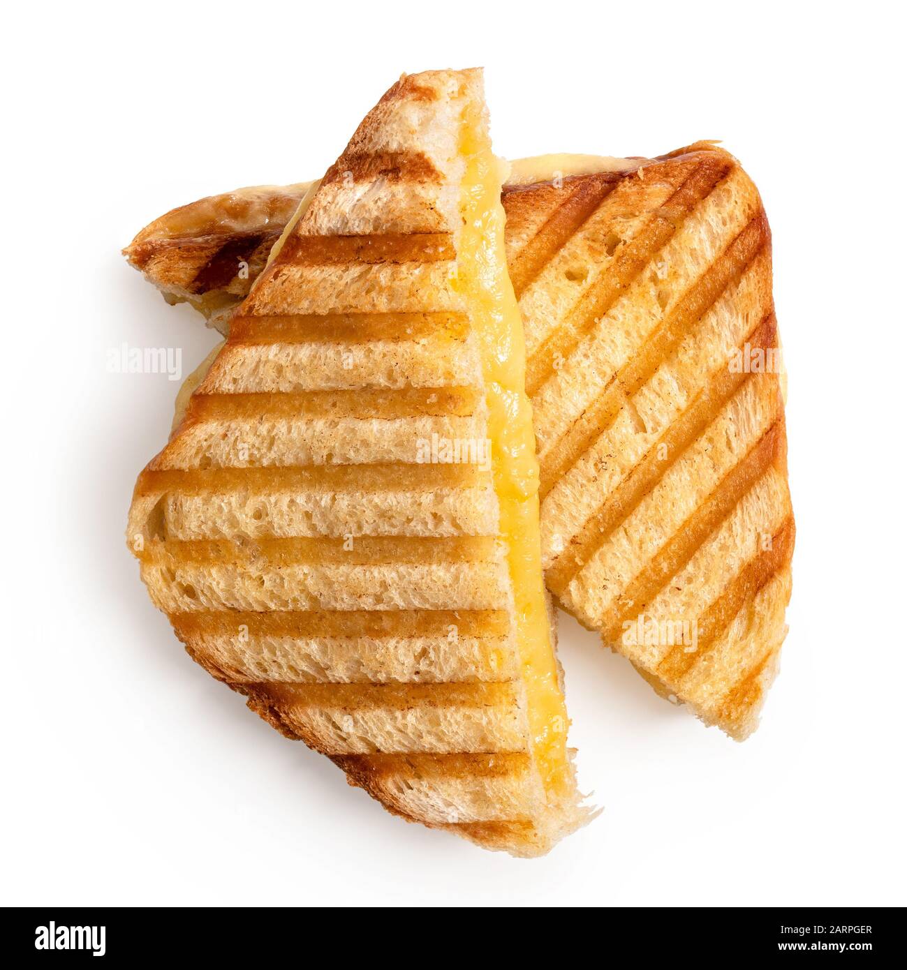 Sandwich au fromage grillé avec des marques de gril coupées à moitié isolées sur blanc. Vue de dessus. Banque D'Images