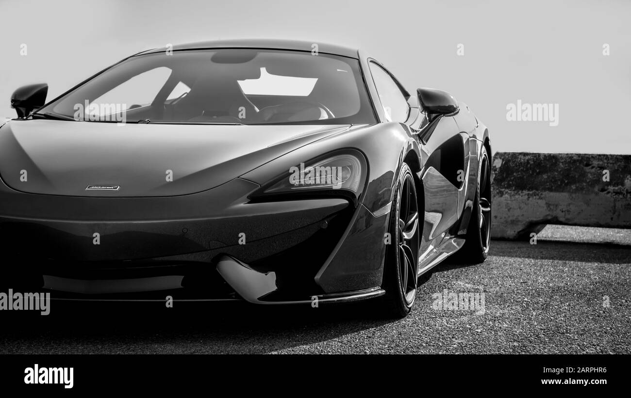 McLaren 570 S gris foncé Banque D'Images