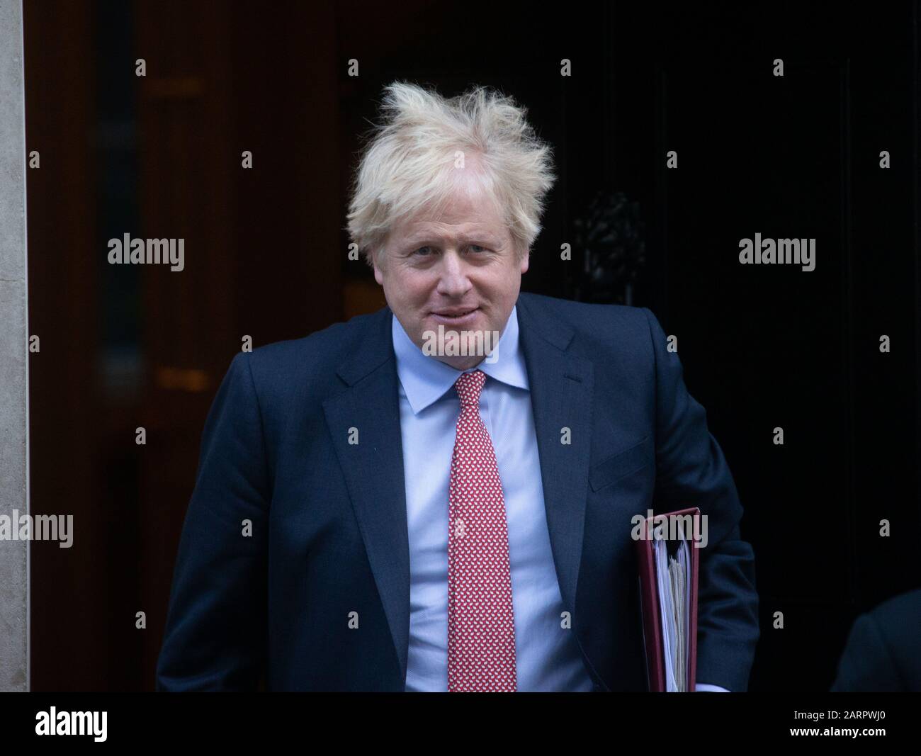 Londres, Royaume-Uni. 29 janvier 2020. Le Premier ministre britannique Boris Johnson quitte la 10 Downing Street pour se rendre au Parlement pour les questions du Premier ministre. Il ne reste que deux jours avant que le Royaume-Uni ne quitte l'Union européenne. Crédit: Tommy London/Alay Live News Banque D'Images