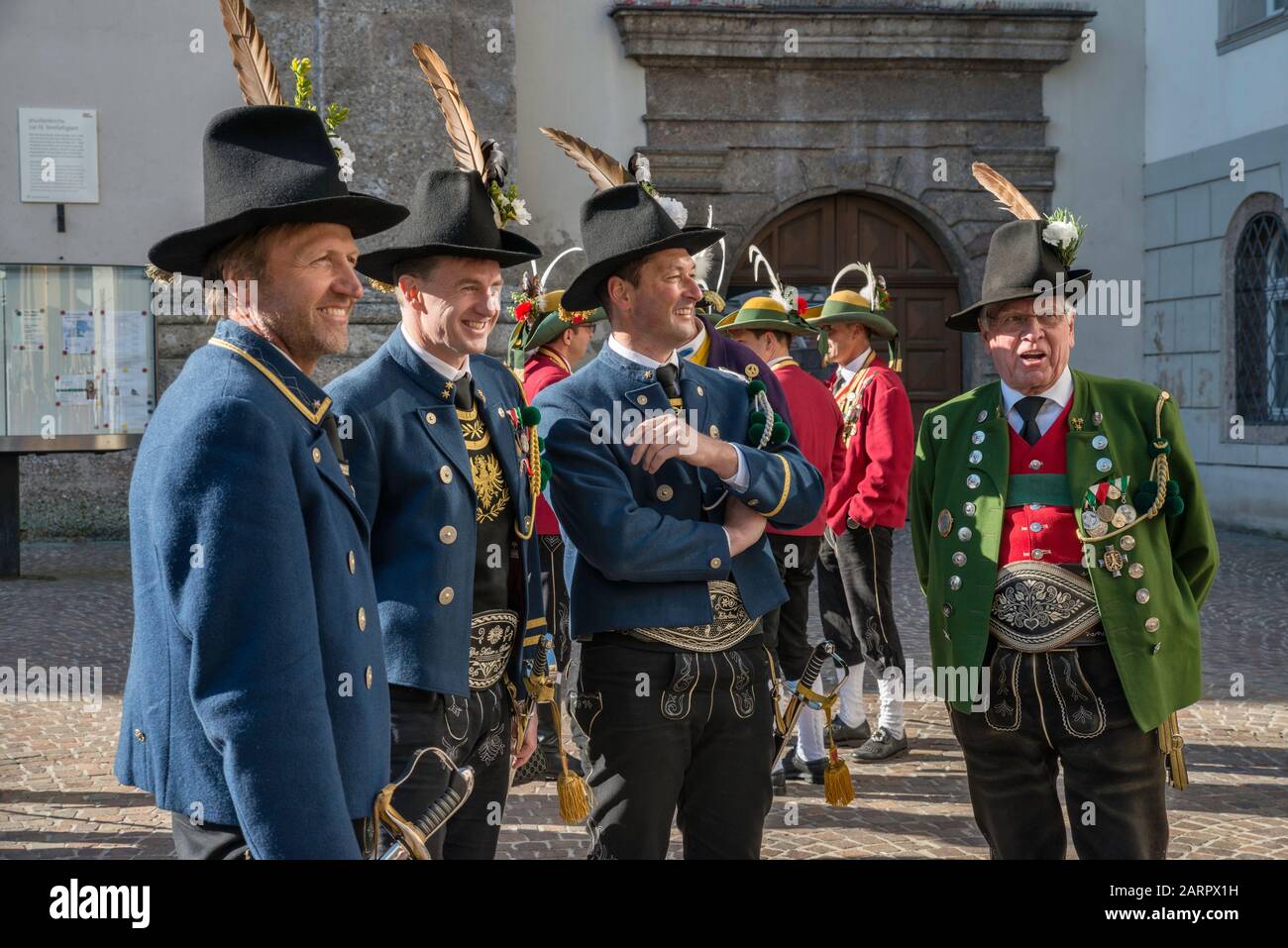 Vêtements autrichiens Banque de photographies et d'images à haute  résolution - Alamy