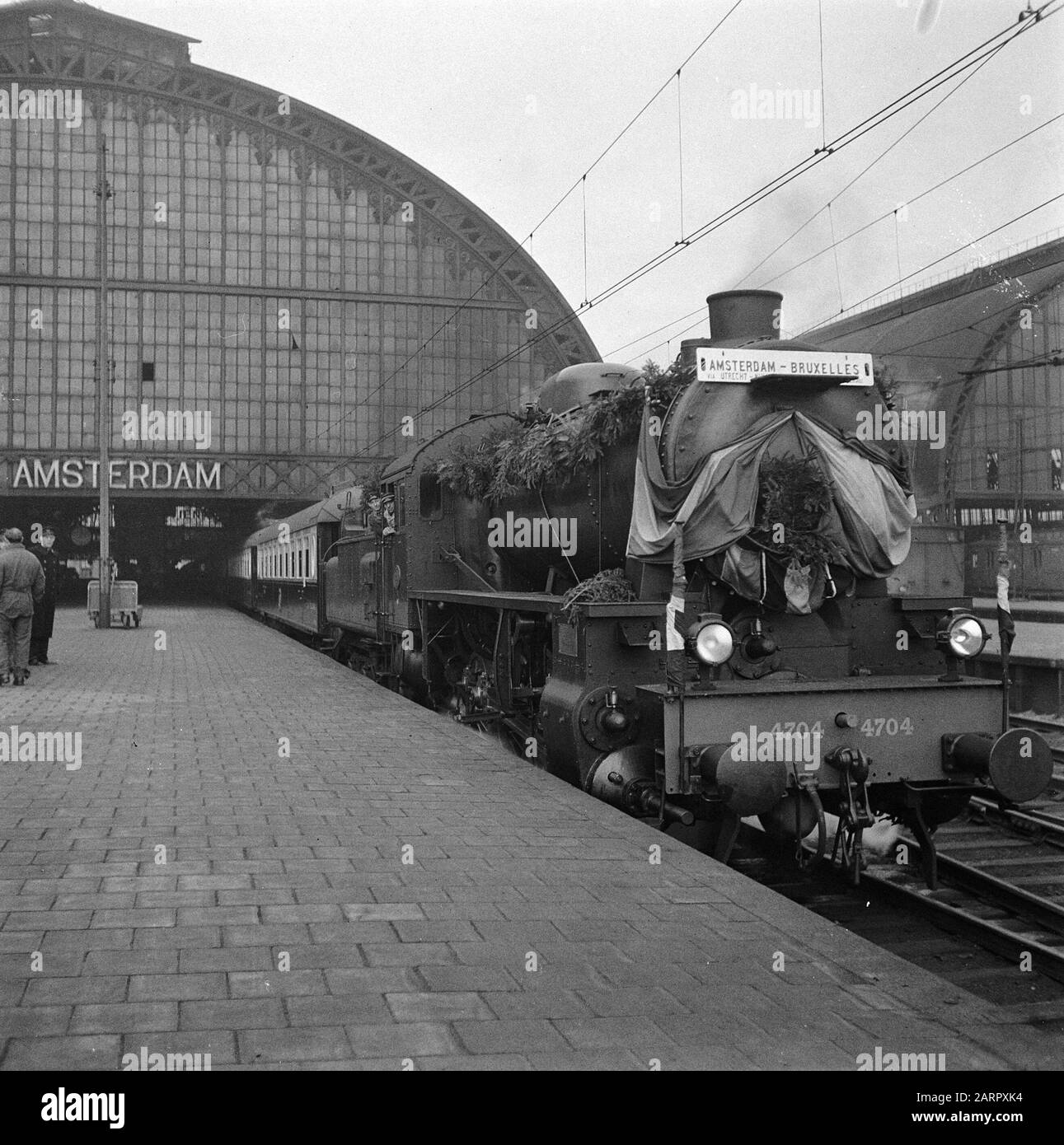 Premier train Pullman à Bruxelles Date: 5 décembre 1945 lieu: Amsterdam, Bruxelles mots clés: Chemins de fer, trains Nom personnel: Pullman Banque D'Images