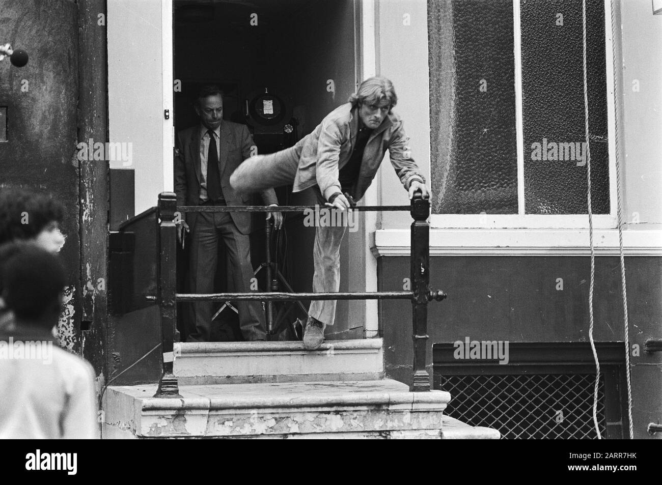 Film d'enregistrement Grijpstra en de Vautour Rijk de Gooyer en Rugger Hauer (à droite) Date: 21 mai 1979 mots clés: Acteurs, longs métrages, enregistrements de travail Nom personnel: Gooyer Rijk de, Hauer Rutger Banque D'Images
