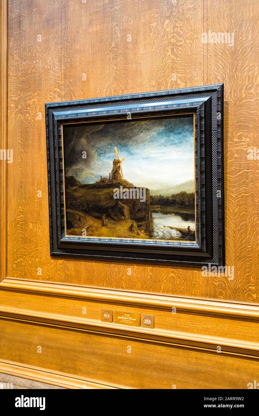 Un Rembrandt encadré, huile sur toile, « The Mill », suspendu à la National Gallery of Art, Washington D.C. Banque D'Images