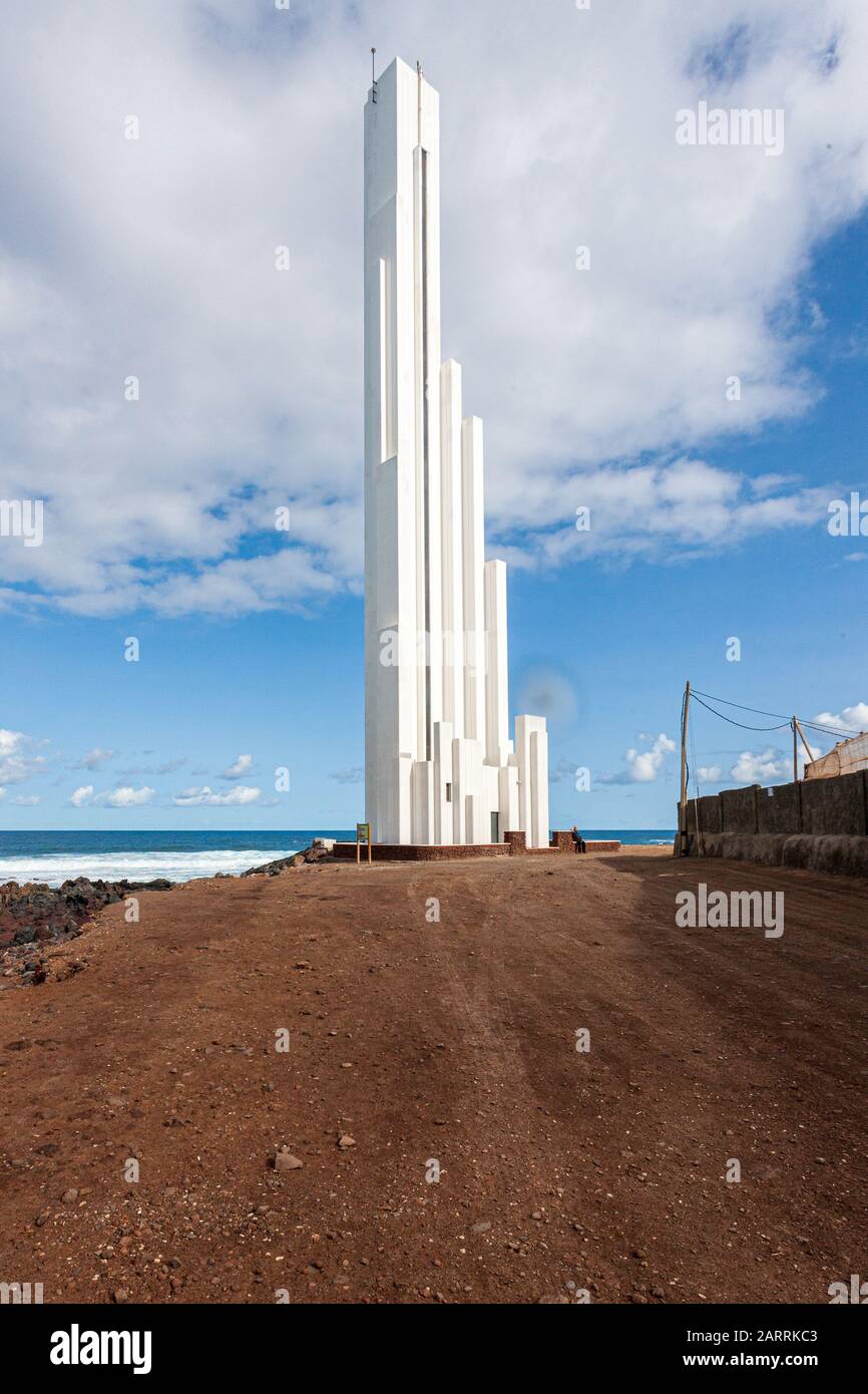 Le phare de Punta del Hidalgo est un phare actif à Punta del Hidalgo, dans la municipalité de San Cristóbal de la Laguna Banque D'Images