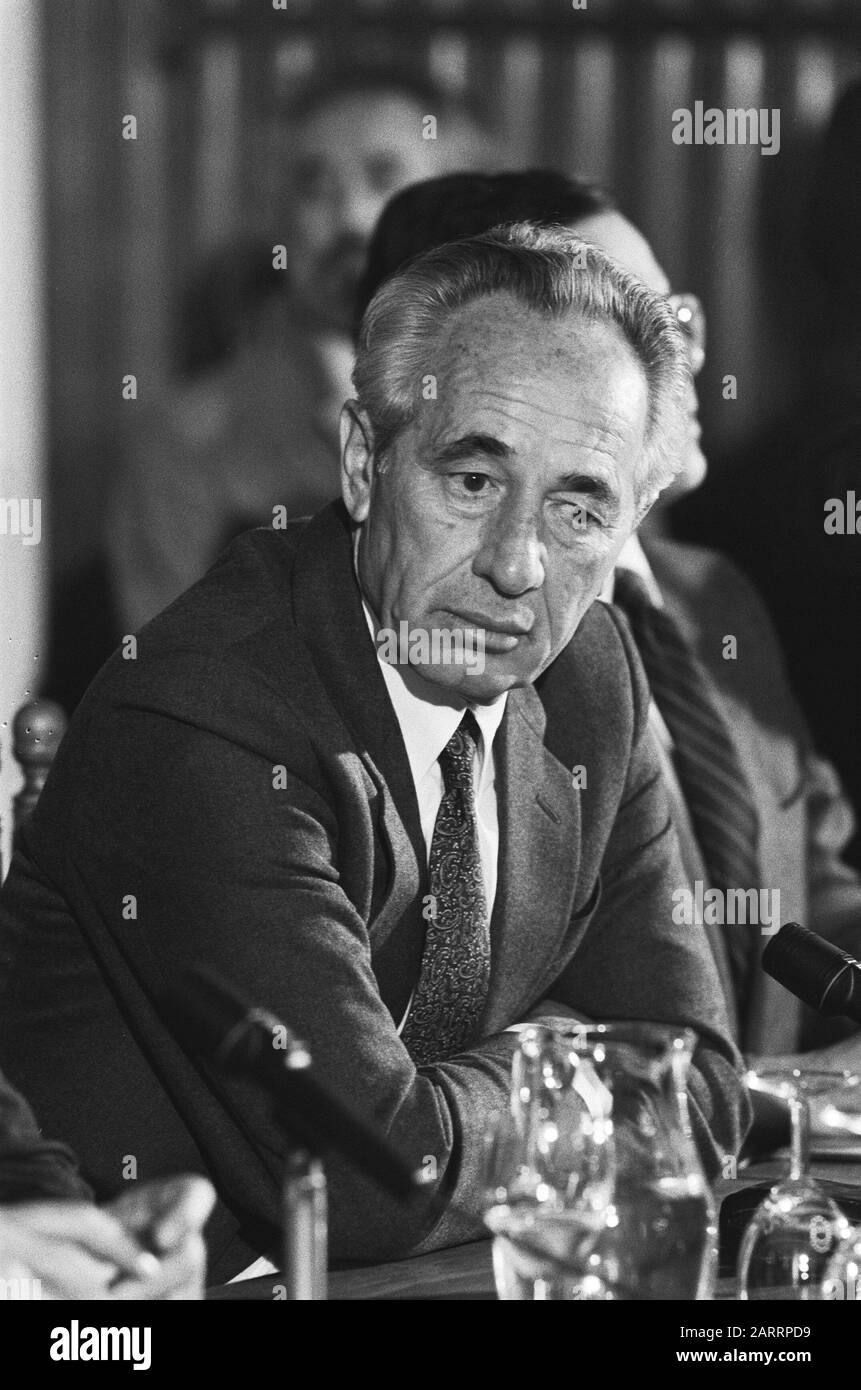 Shimon Peres. À la base aérienne de Valkenburg arriva S. Peres.; Banque D'Images