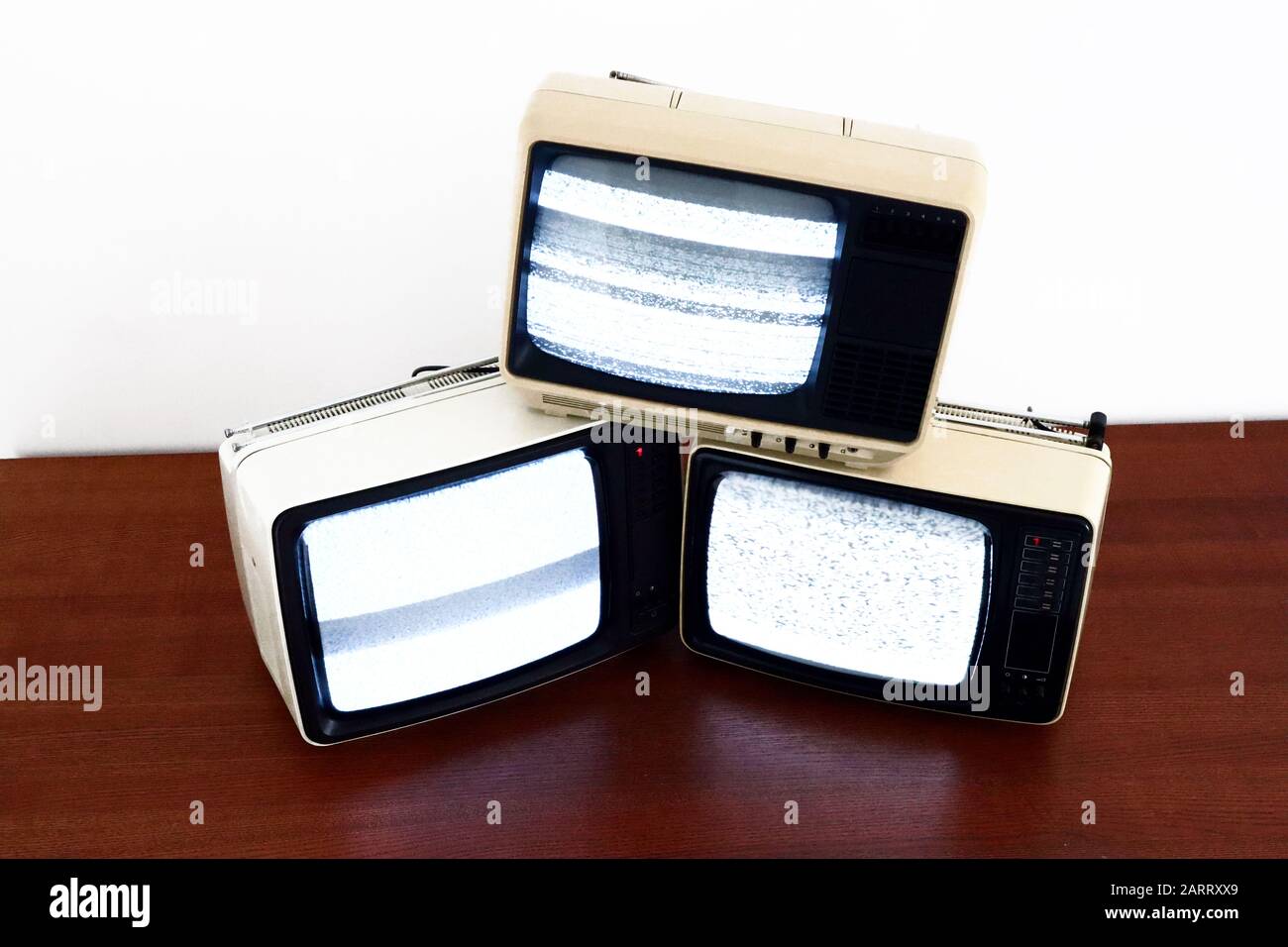 Téléviseur rétro datant des années 1970 Banque D'Images