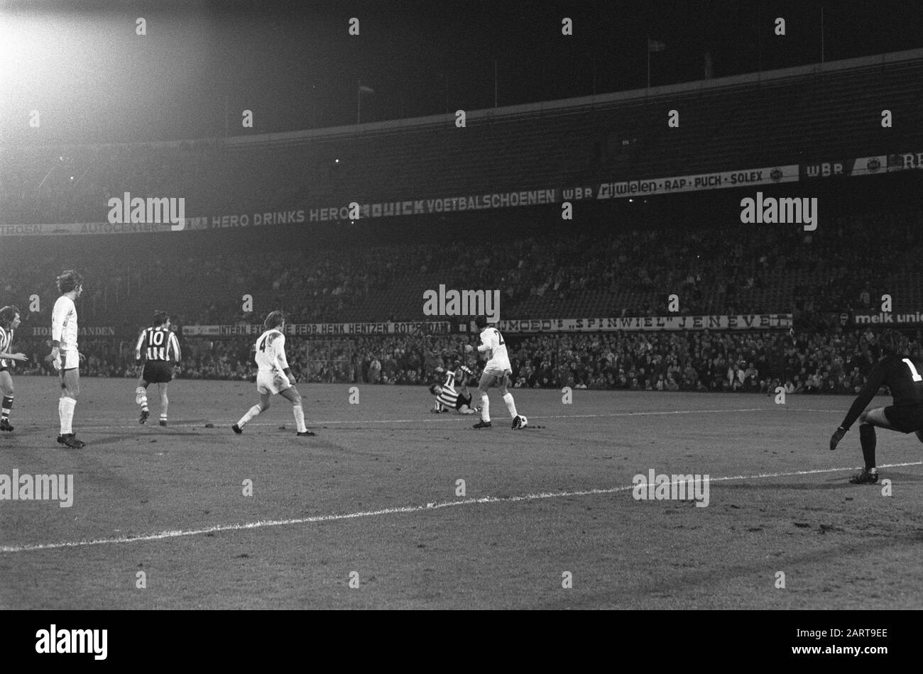 Sparta contre Red Star 1-1 Date : 20 octobre 1971 mots clés : sport, football Nom de l'institution : Red Star Belgrade Banque D'Images