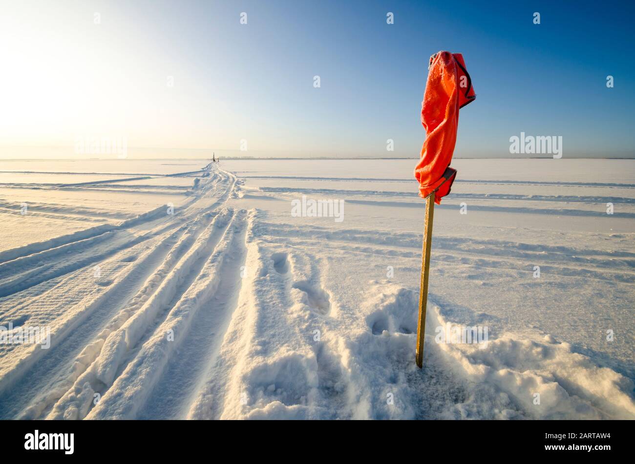 Construction d'un passage piétonnier de la rivière. Russie, Arkhangelsk, Dvina Du Nord Banque D'Images