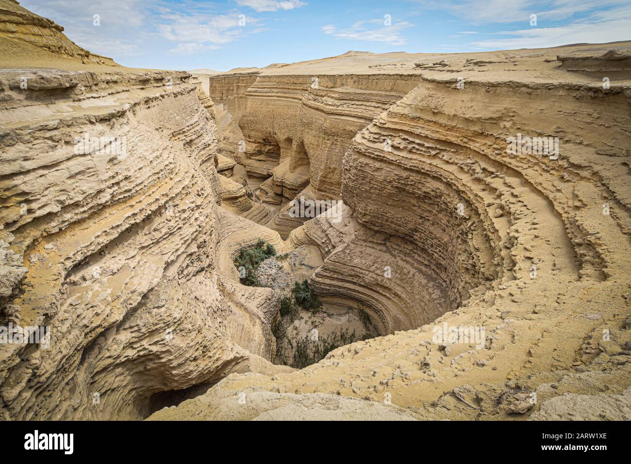 En regardant vers le Canyon de los Perdidos, une étonnante formation naturelle dans le désert de Nazca, au Pérou. Banque D'Images