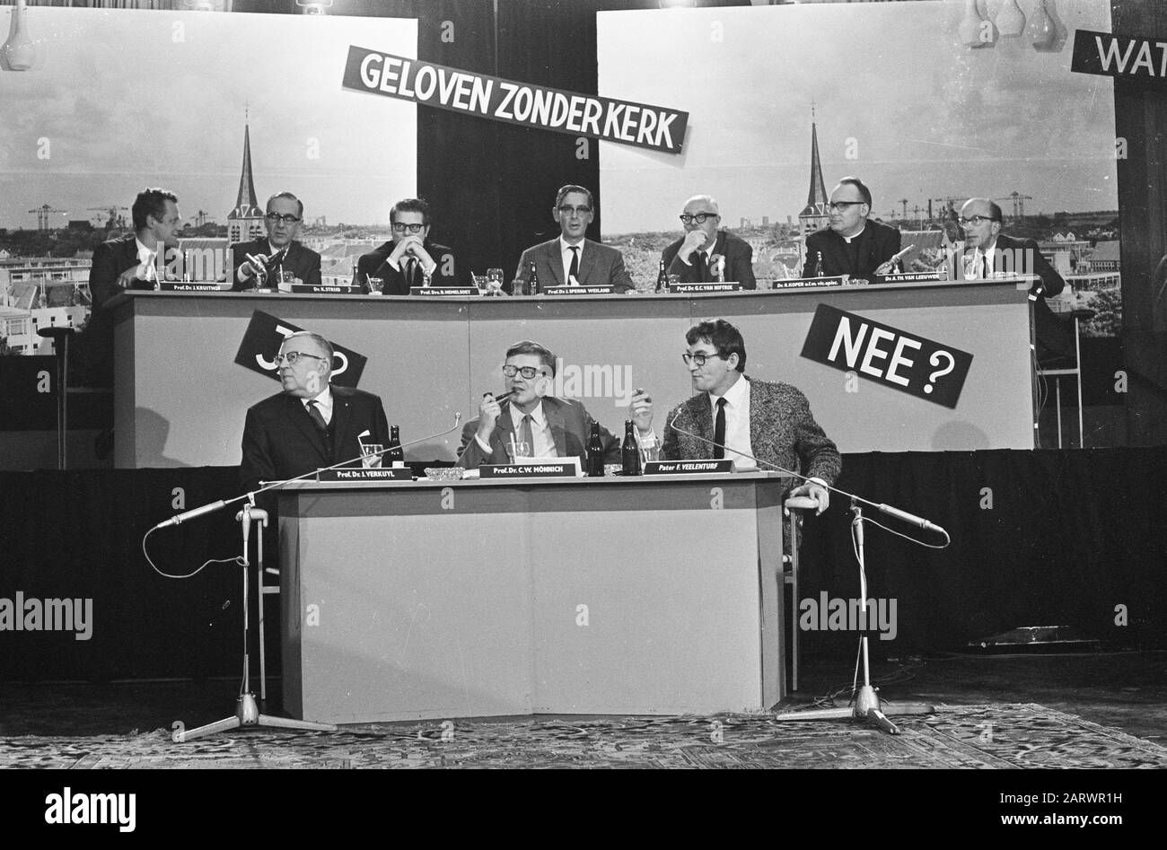 Enseigner À Croire sans Église. Aperçu du forum Date: 9 octobre 1967 mots clés: Forums, présentations Banque D'Images