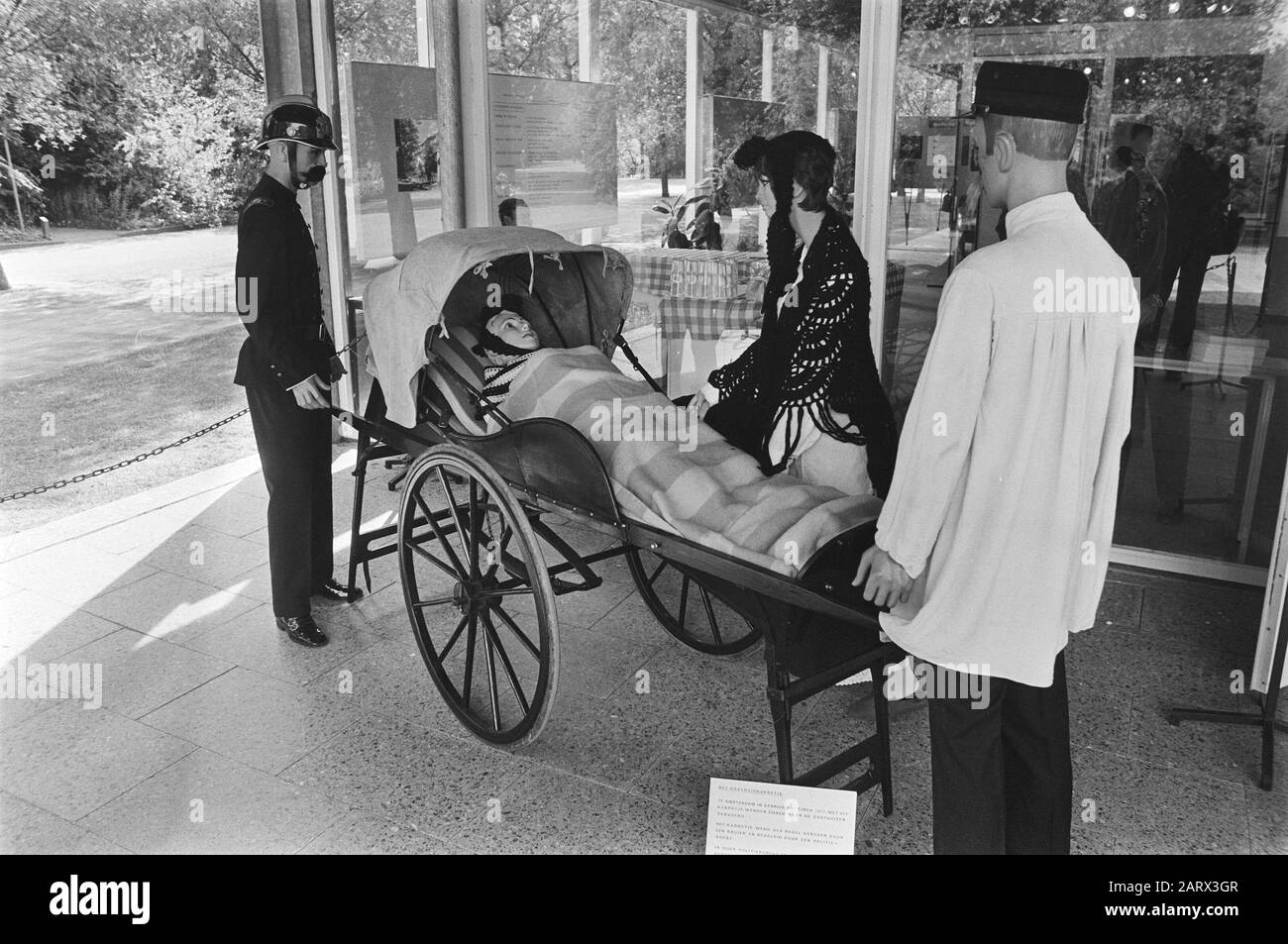 Exposition soixante-quinze ans GG et GD à Glazenhuis à Amstelpark, Amsterdam, panier d'invité à partir de début 1900 Date: 13 août 1976 lieu: Amsterdam, Noord-Holland mots clés: Expositions Banque D'Images