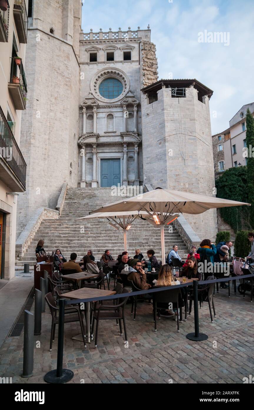 Place Sant Feliu, terrasse de bar, plein air, restaurant, vieille ville, Gérone, Catalogne, Espagne Banque D'Images