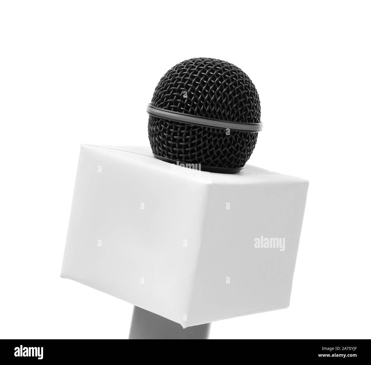 Microphone du journaliste sur fond blanc Banque D'Images