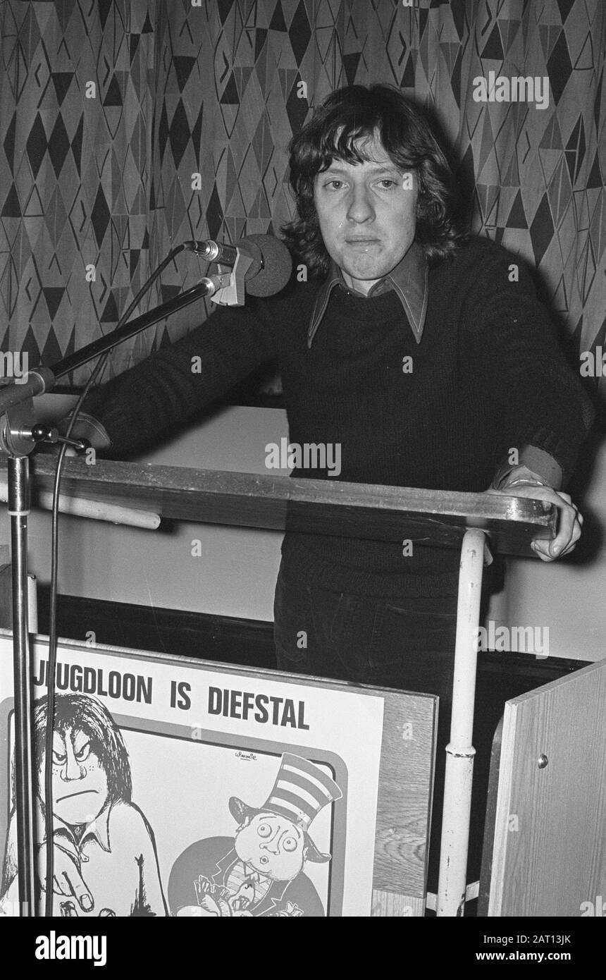 Rencontre de la jeunesse de travail à Marcanti, Amsterdam Un des participants au mot Date: 1 mars 1974 lieu: Amsterdam, Noord-Holland mots clés: Jeunesse, réunions Banque D'Images