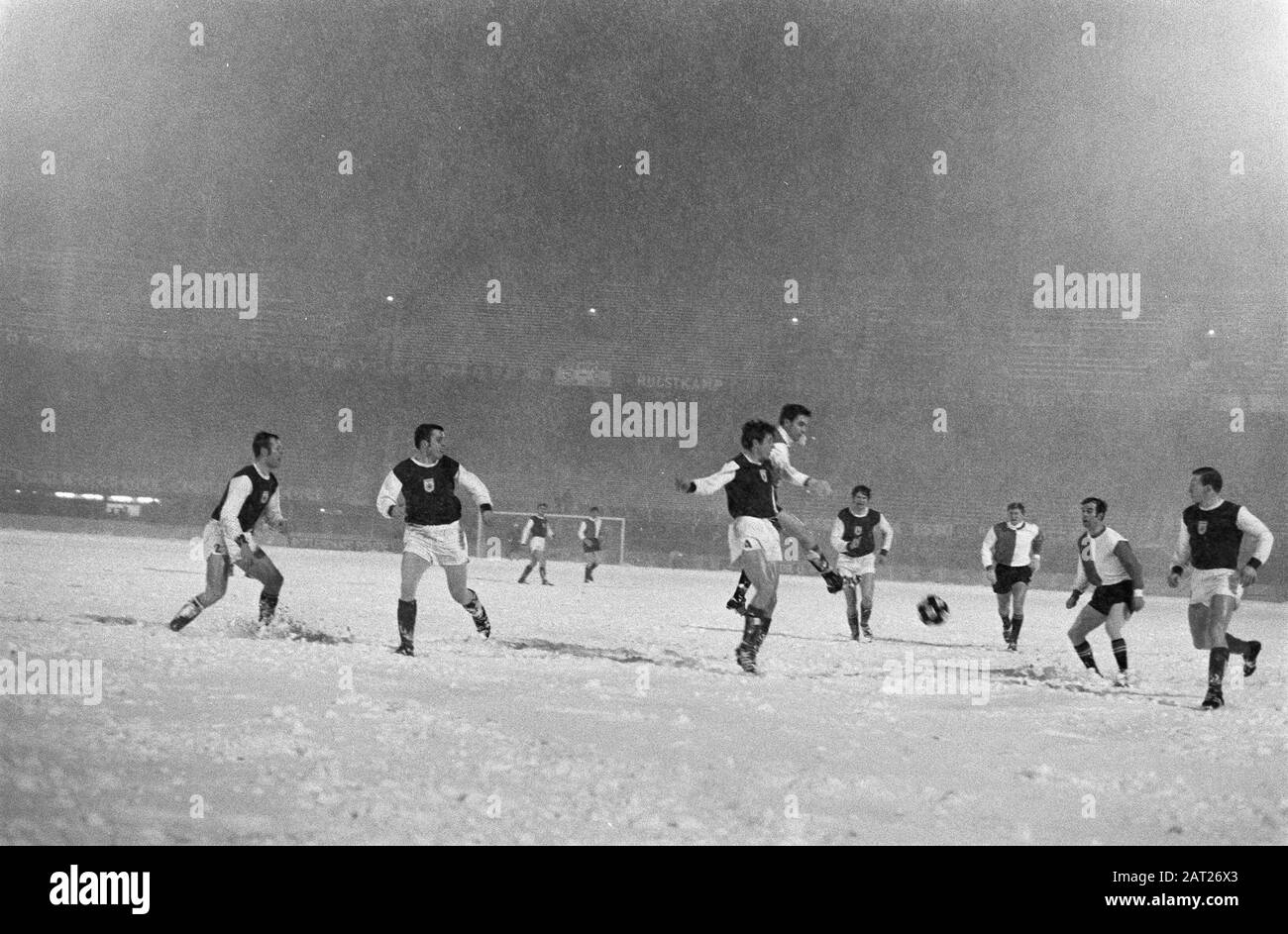 Feyenoord contre GVAV CUP match Date: 12 février 1970 mots clés: Sport, football institution nom: Feyenoord Banque D'Images