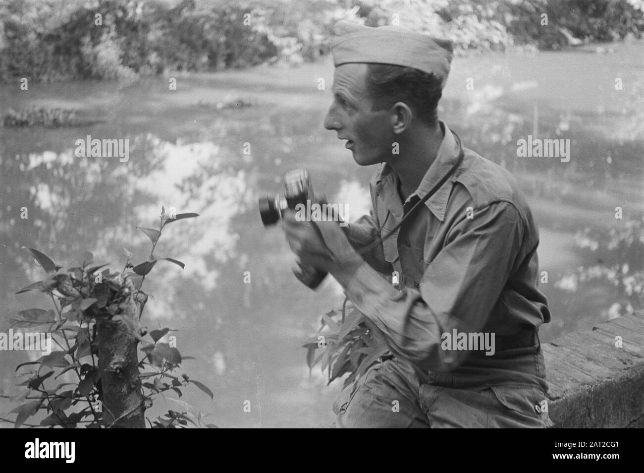 Anschütz/S Service Army Contacts ? Annotation : enregistrement posé. Photo Date De Prise: 1946 Lieu: Indonésie, Pays-Bas Antilles Orientales Banque D'Images