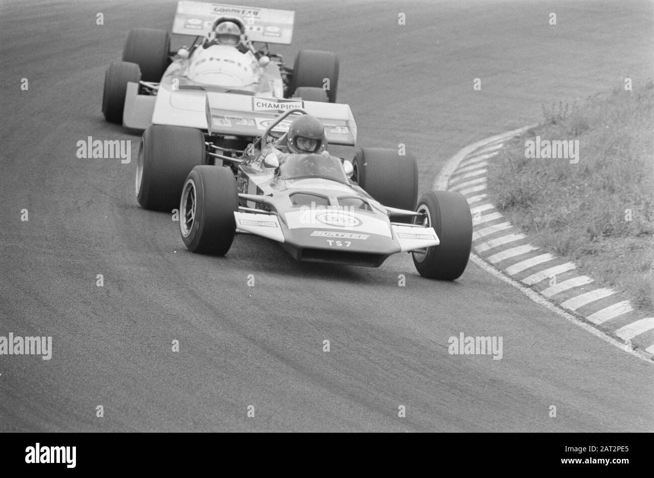 Grand Prix, Zandvoort, training Gijs van Lennep en action pendant la formation Date: 16 juin 1971 lieu: Noord-Holland, Zandvoort mots clés: Circuits, voitures de course, courses, sports formations Nom personnel: Lennep, Gijs van Banque D'Images