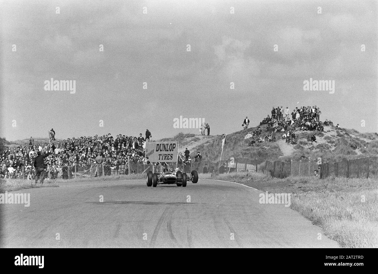 Grand Prix À Zandvoort. Numéro 6 Jim Clark Dans Lotus Date: 23 Juin 1963 Lieu: Noord-Holland, Zandvoort Nom Personnel: Jim Clark Banque D'Images