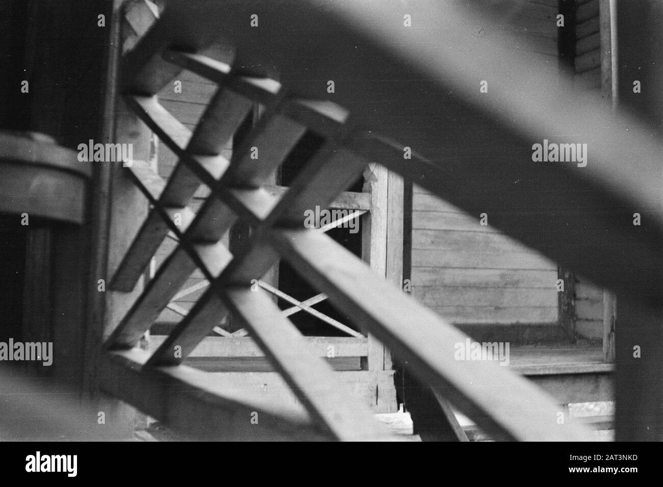 Borneo clôture en bois dans une maison Date: Février 1947 lieu: Borneo, Indonésie, Kalimantan, Pays-Bas Antilles orientales Banque D'Images