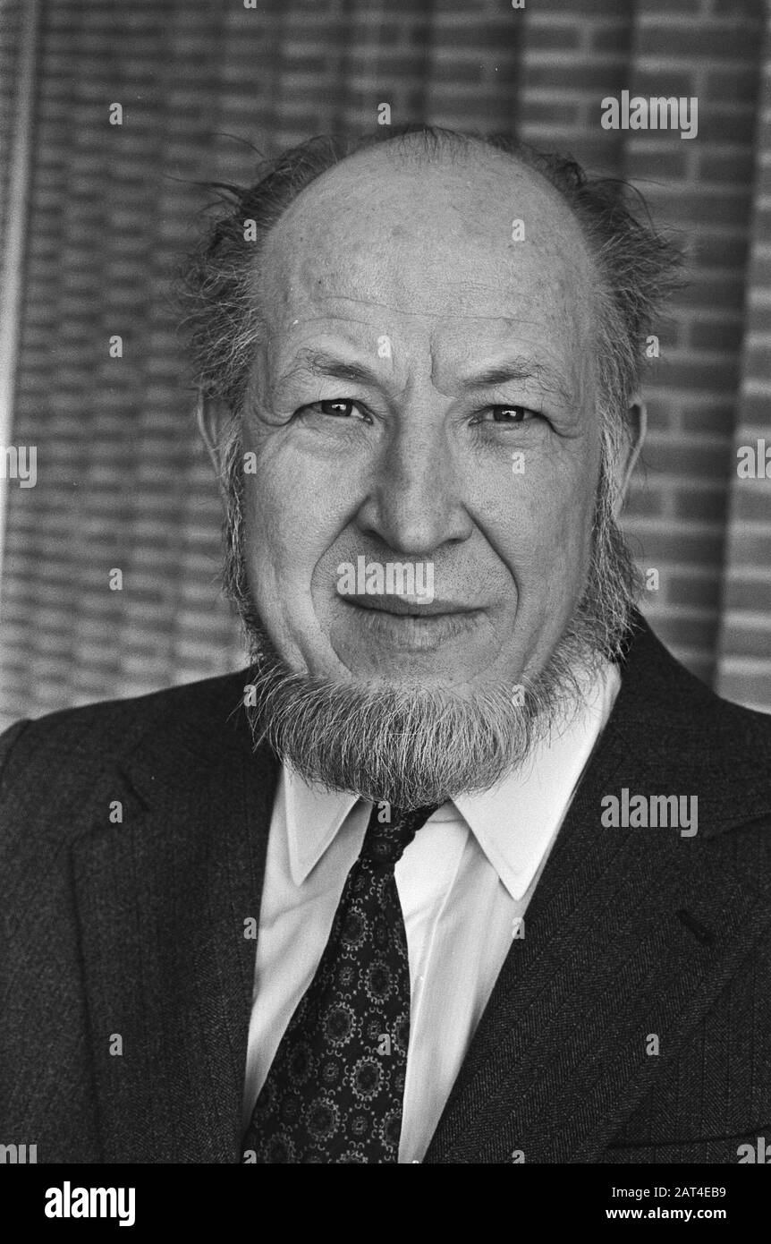 Livre d'introduction l'année de Harrisburg; dr. Frank Barnaby (directeur SIPRI), titre Date : 24 mars 1980 mots clés : livres, administrateurs Banque D'Images