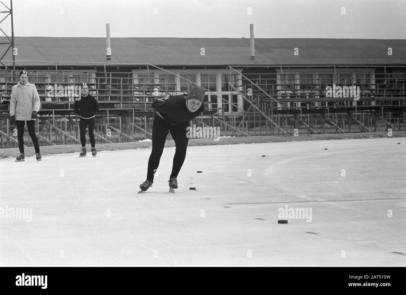 Championnats d'Amsterdam à Jaap Eden Track Date: 1 mars 1962 lieu: Amsterdam, Noord-Holland mots clés: CHAMPIES Nom personnel: Eden, Jaap Banque D'Images