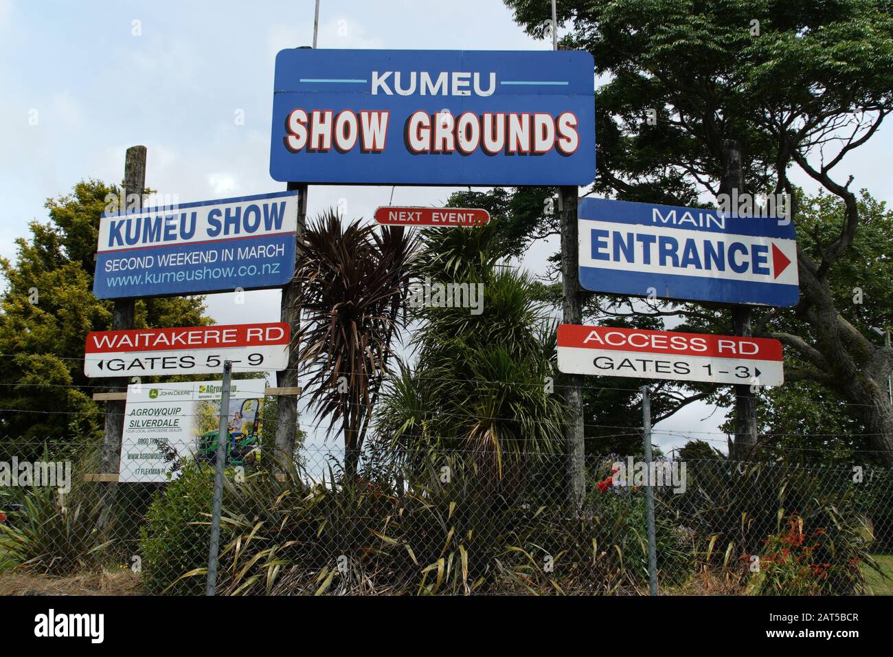 Kumeu Showgrounds, entrée principale, panneaux d'événements suivants, Auckland, Nouvelle-Zélande Banque D'Images