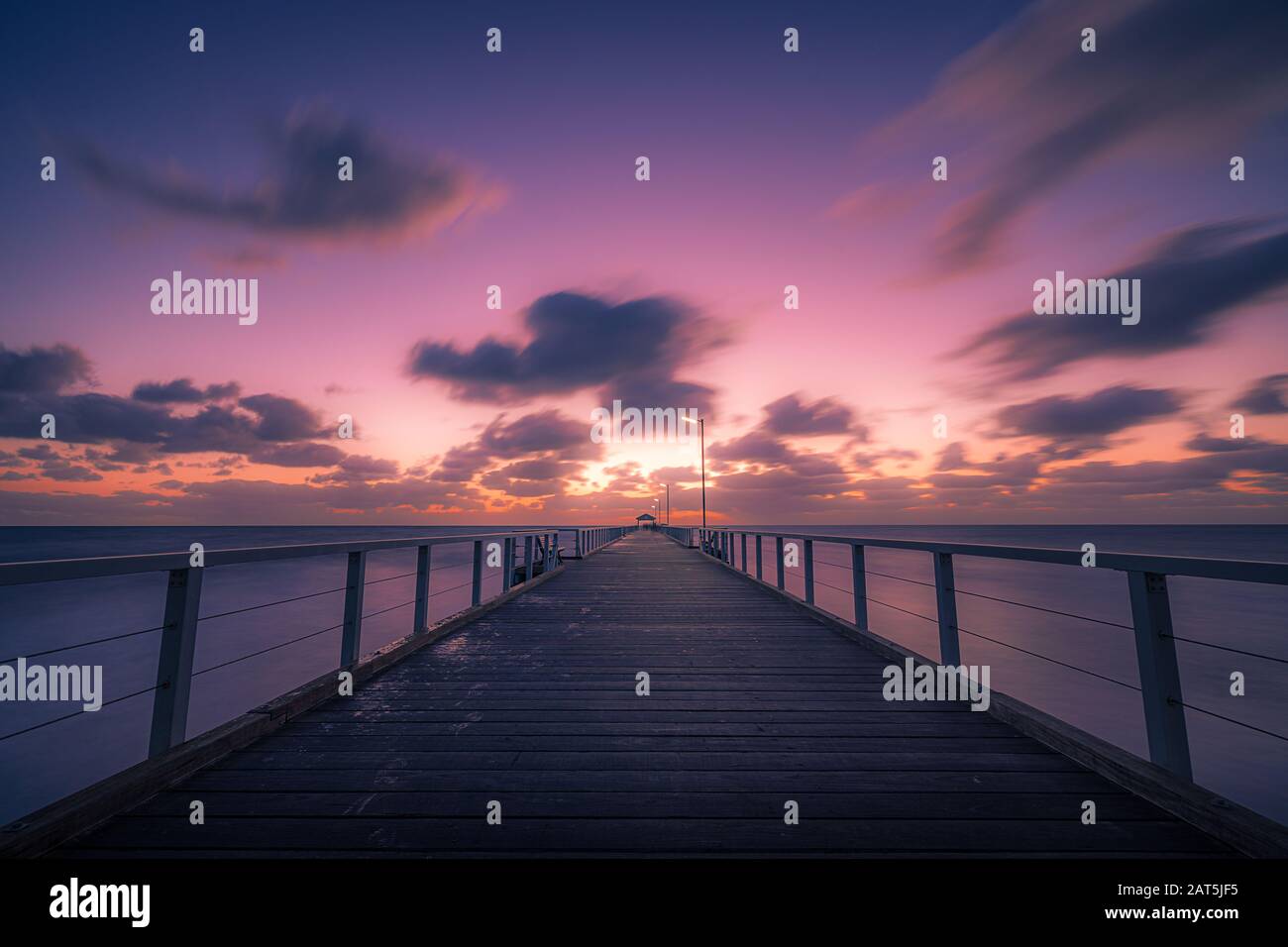 Jetée de Henley Beach au coucher du soleil, Adélaïde, Australie méridionale Banque D'Images