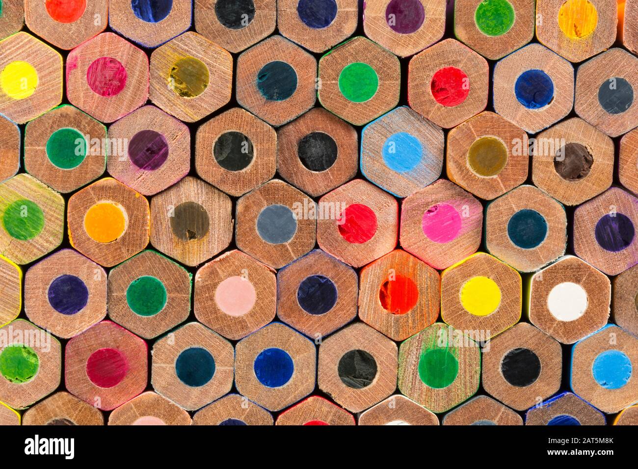 Ensemble de crayons de couleur empilés Banque D'Images