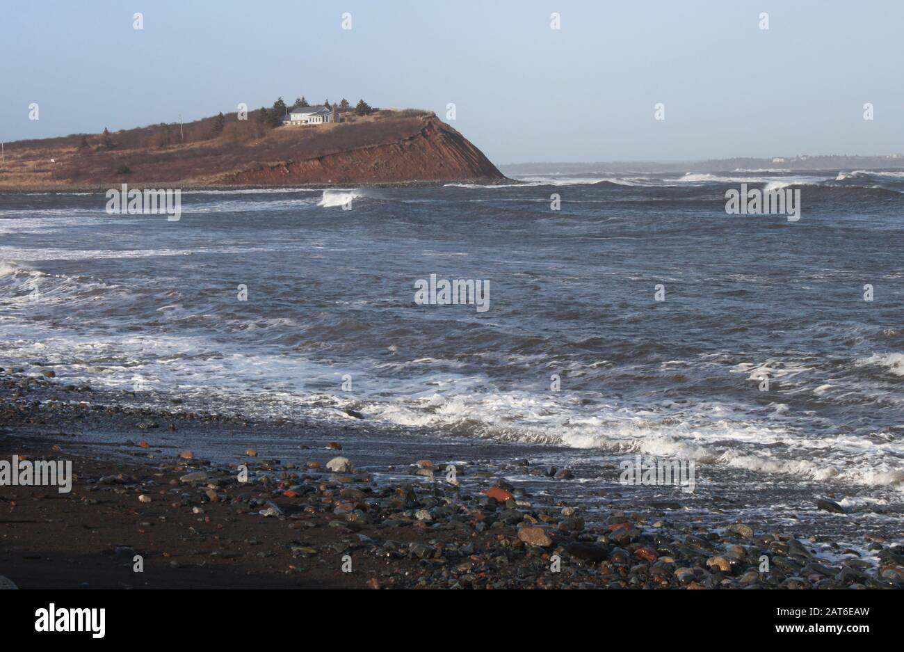 Eau d'hiver, vent et vagues, Seaforth Nouvelle-Écosse. Banque D'Images