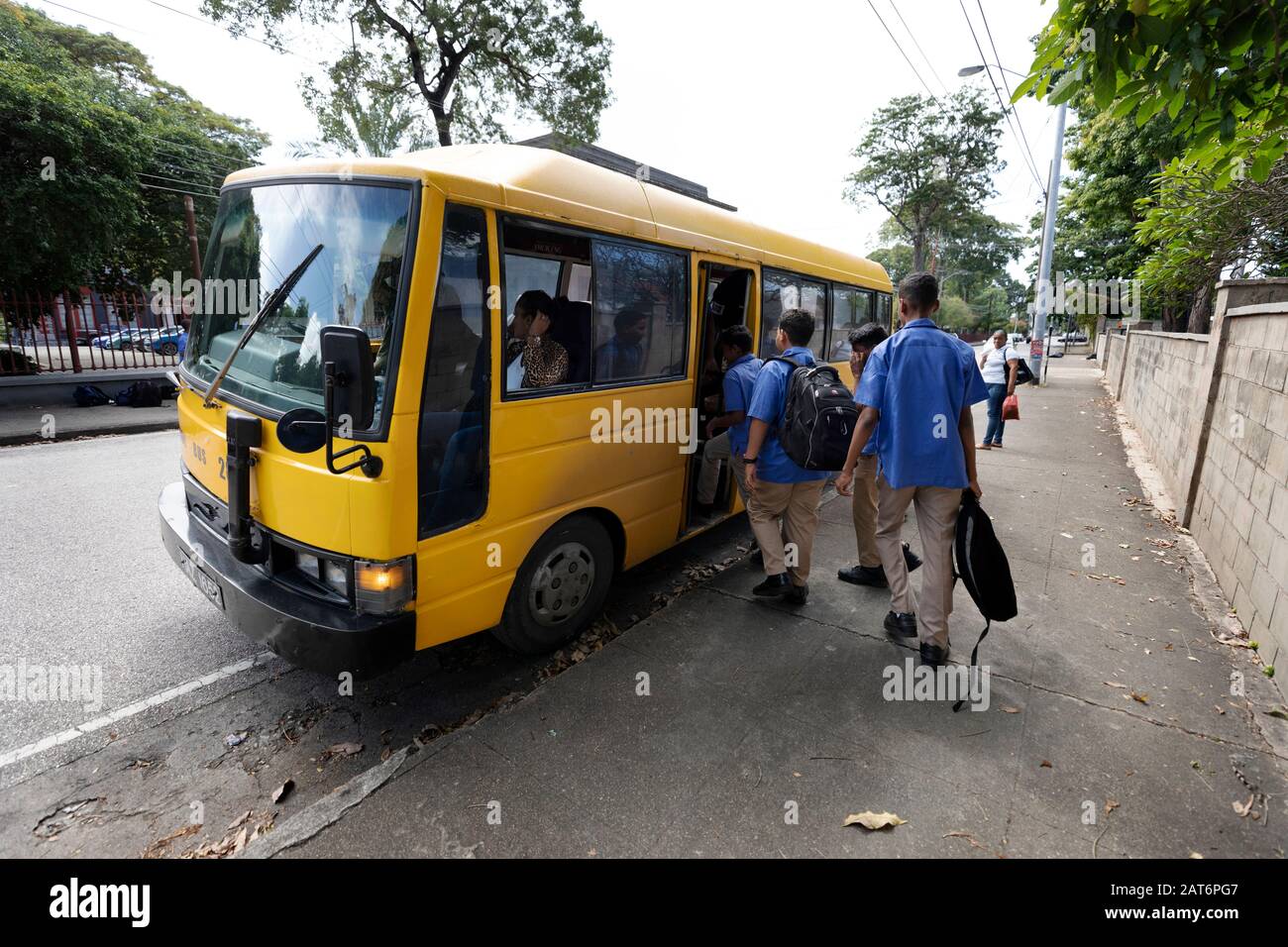 Autobus scolaire pour enfants, Port d'Espagne, Trinité-et-Tobago Banque D'Images