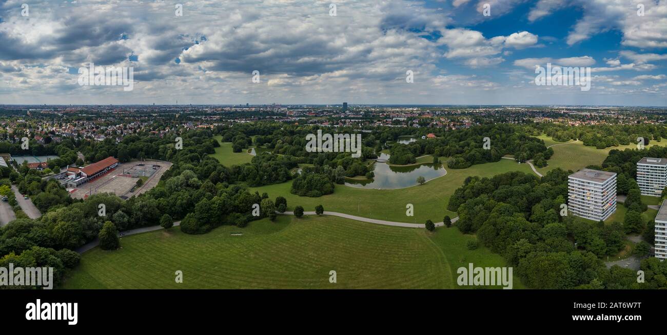 Vue sur le parc est de Munich, en bavière. Banque D'Images