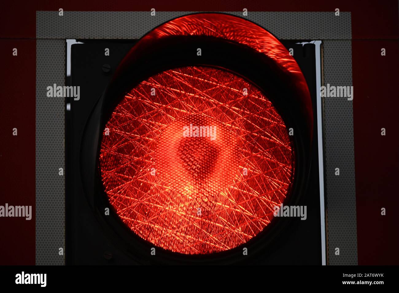 Rotes Licht einer Ampel Photo Stock - Alamy