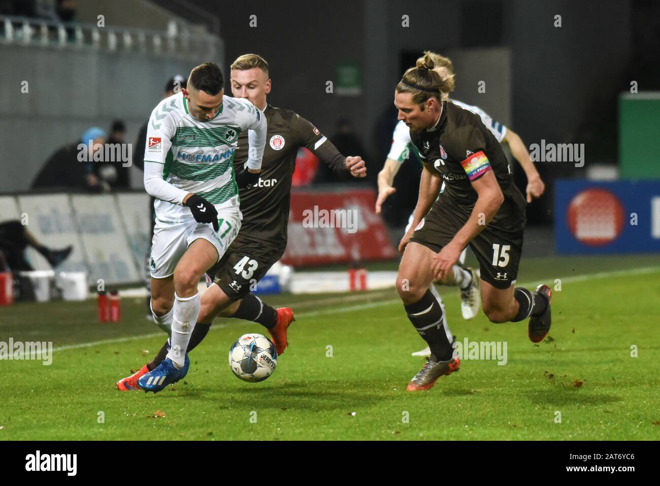 Deutschland, Fuerth, Sportpark Ronhof Thomas Sommer - 28.01.2020 - Fussball, 2.Bundesliga - Spvgg Greuther Fuerth Vs. St. Pauli Image: (Fltr) Branimi Banque D'Images