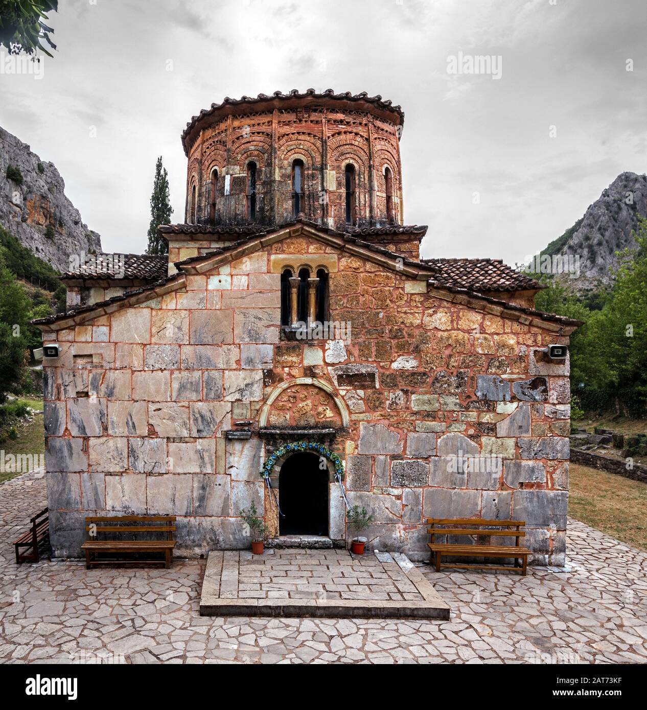 Le temple byzantin Porta panagia, sur la place Pyli Trikalon (Pili Trikalon), construit en 1283 AD, Grèce Banque D'Images