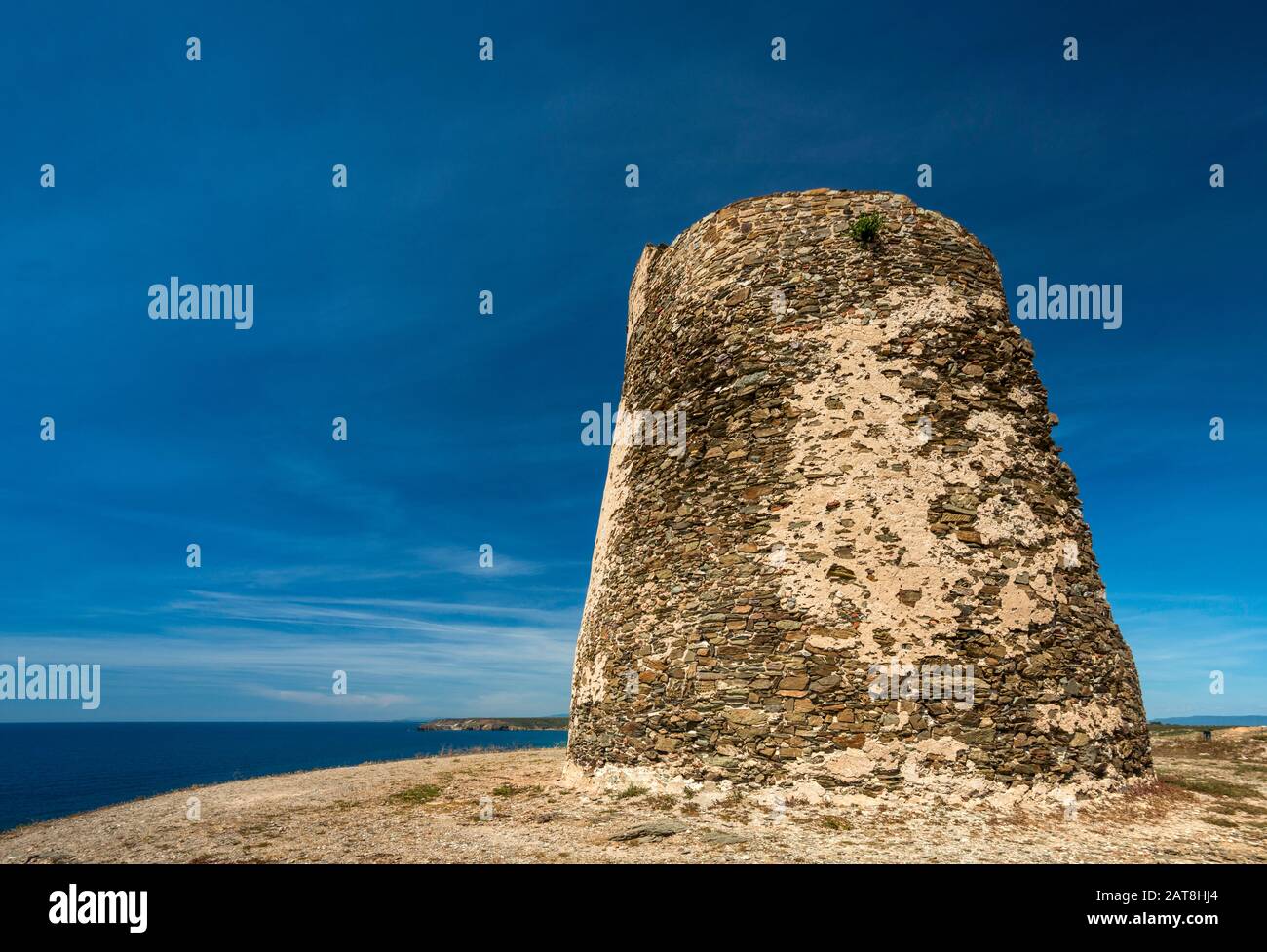 Tour de guet Torre dei Corsari au-dessus de la mer Méditerranée, près du village de Torre dei Corsari, Costa Verde, province du Sud Sardaigne, Sardaigne, Italie Banque D'Images