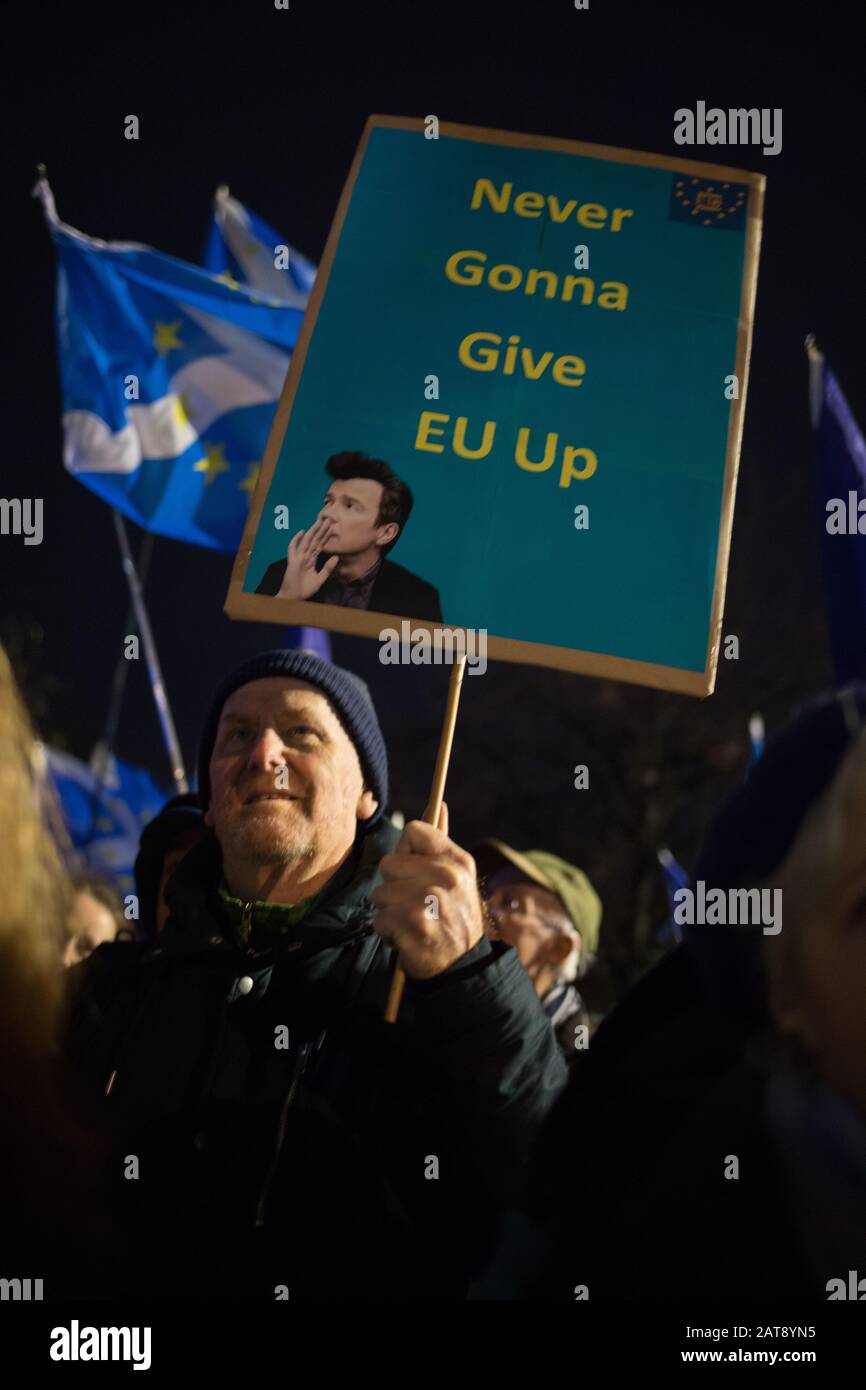 Édimbourg, Royaume-Uni. 31 janvier 2020. Le rassemblement De Protestation du jour du Brexit, en dehors du Parlement écossais, qui s'est construit le soir où le Royaume-Uni quitte l'Union européenne. Crédit: Jeremy sutton-hibbert/Alay Live News Banque D'Images