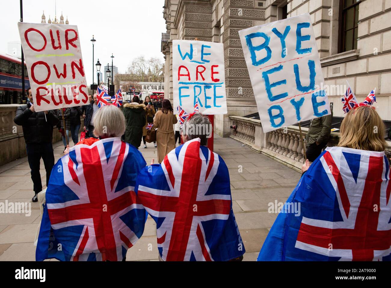 Londres, Royaume-Uni. 31 janvier 2020. Brexiters à Whitehall le jour où le Royaume-Uni et l'Irlande du Nord quitteront l'Union européenne 189 semaines après le référendum du 23 juin 2016. Crédit: Thabo Jaiyesimi/Alay Live News Banque D'Images