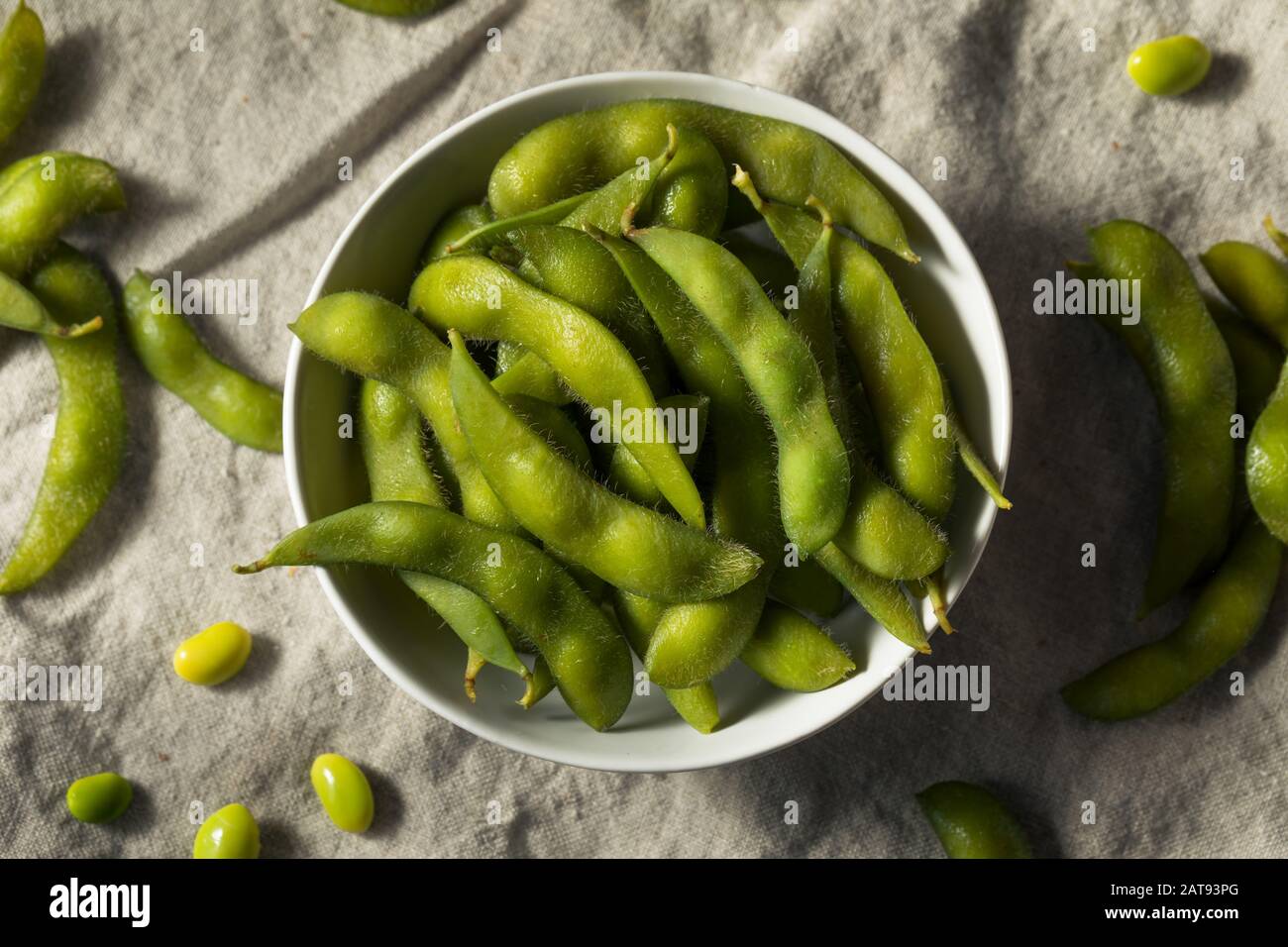 Haricots Verts Bio À Base D'Édamame Cuits Avec Sel De Mer Banque D'Images