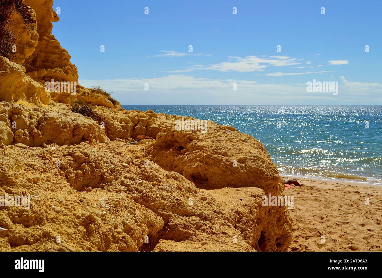 Armacao De Pera Beach sur la côte de l'Algarve Banque D'Images