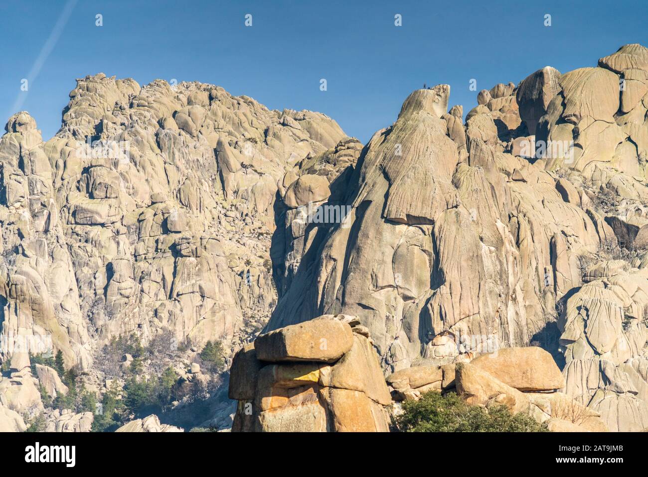 'El Pajaro' une montagne impressionnante avec une belle formation rocheuse à l'intérieur de la Pedriza au parc national de Guadarrama (Espagne). Un endroit incroyable pour l'escalade Banque D'Images