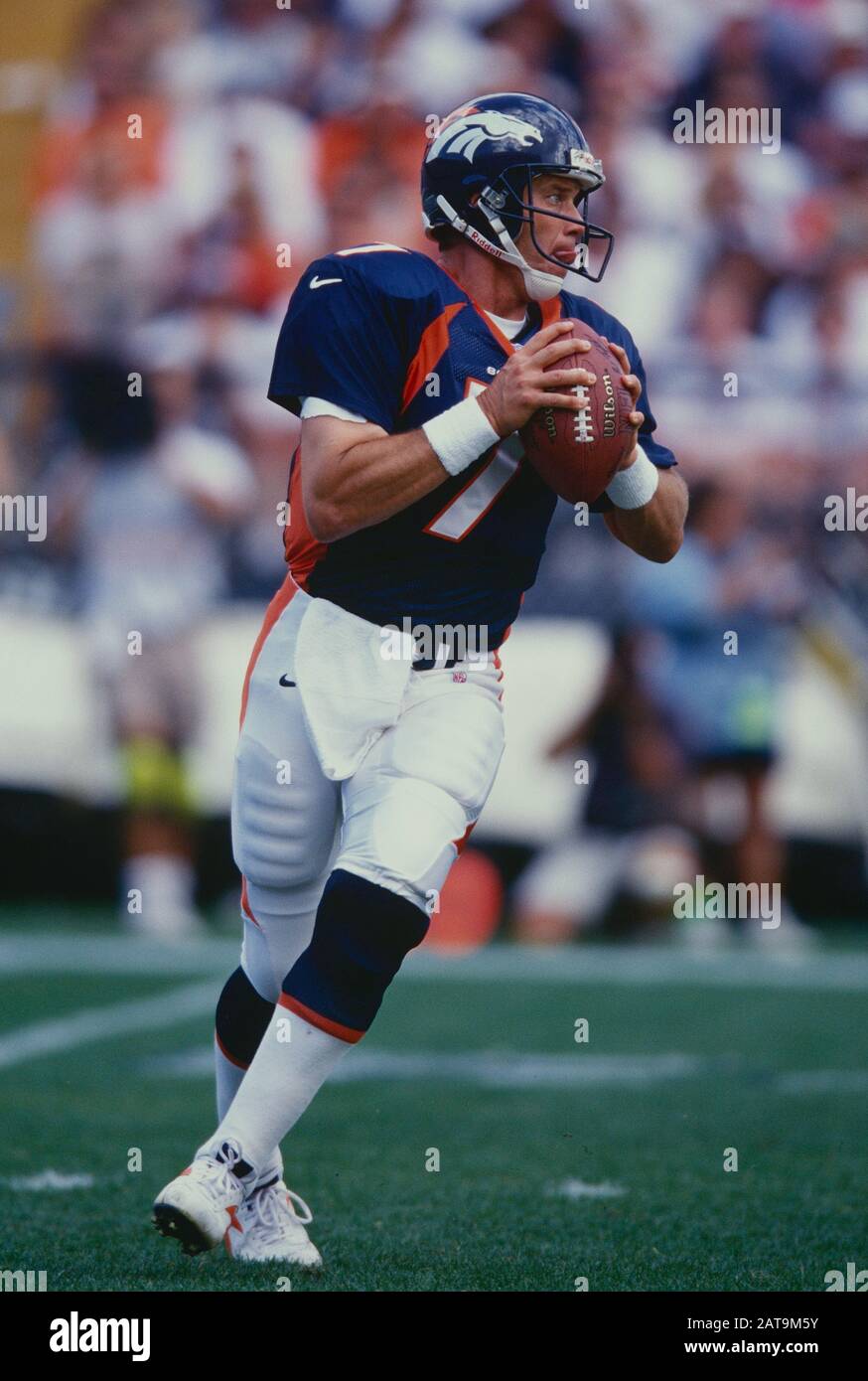 John Elway du Denver Broncos 9/13/98 Banque D'Images