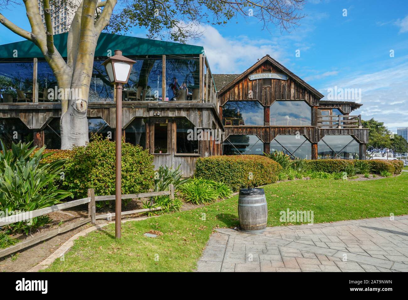 Seaport Village, centre commercial et de restauration au bord de l'eau à côté de la baie de San Diego, dans le centre-ville de San Diego, célèbre attraction touristique de voyage. Californie. ÉTATS-UNIS. . 13 juillet 2019 Banque D'Images
