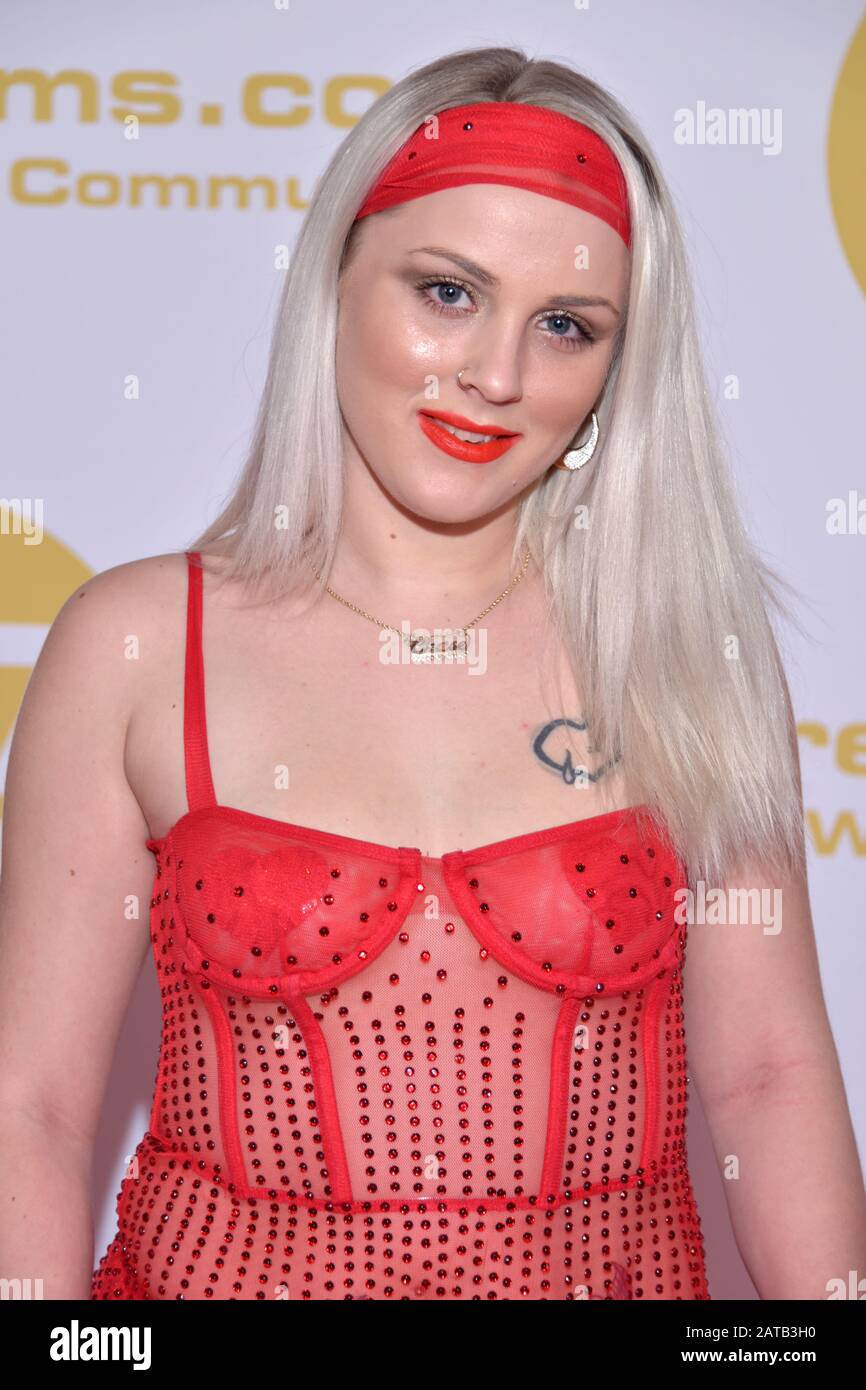 Los ANGELES, CA, - 01 16: Le modèle Courtney Chase arrive pour le "XBIZ Awards Show 2020" le 16 janvier 2020 au J.W. Hôtel Marriott À Los Angeles Banque D'Images