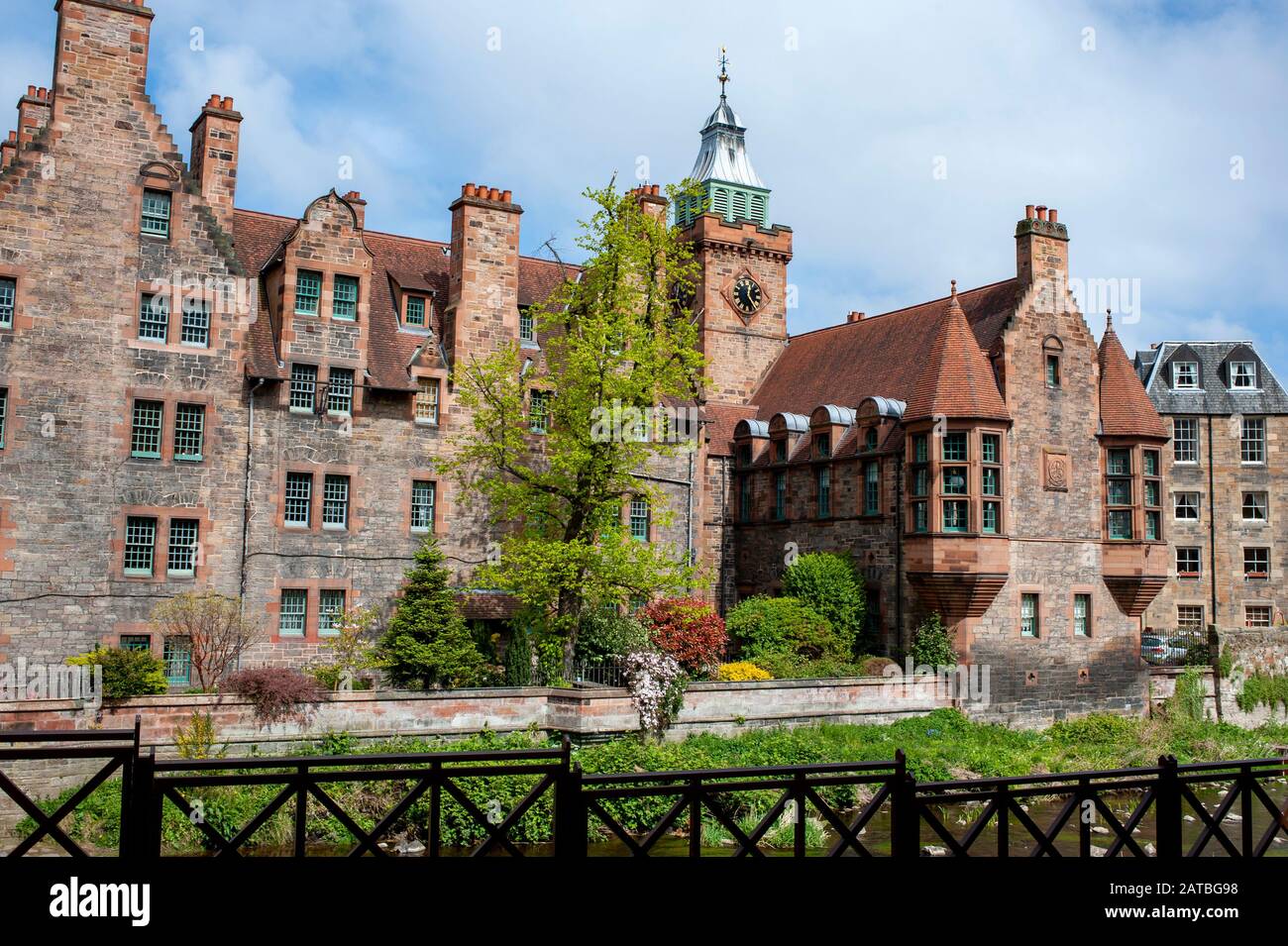 Scènes de Dean Village à Édimbourg. Photographie de voyage/paysage urbain d'Édimbourg par Pep Masip. Banque D'Images