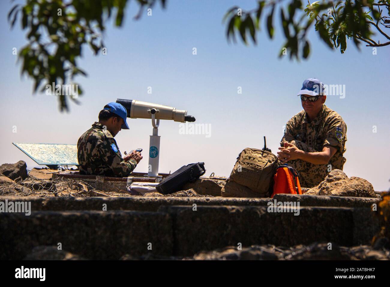 Deux Casques Bleus Des Nations Unies Banque D'Images