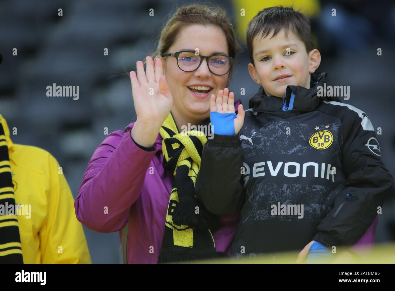 1 février 2020: Dortmund, ALLEMAGNE - 1 FÉVRIER 2020: Les fans de Borussia photographiés pendant la structure de la Bundesliga 2019/20 entre Borussia Dortmund et Union Berlin au signal Iduna Park. Crédit: Federico Guerra Maranesi/Zuma Wire/Alay Live News Banque D'Images