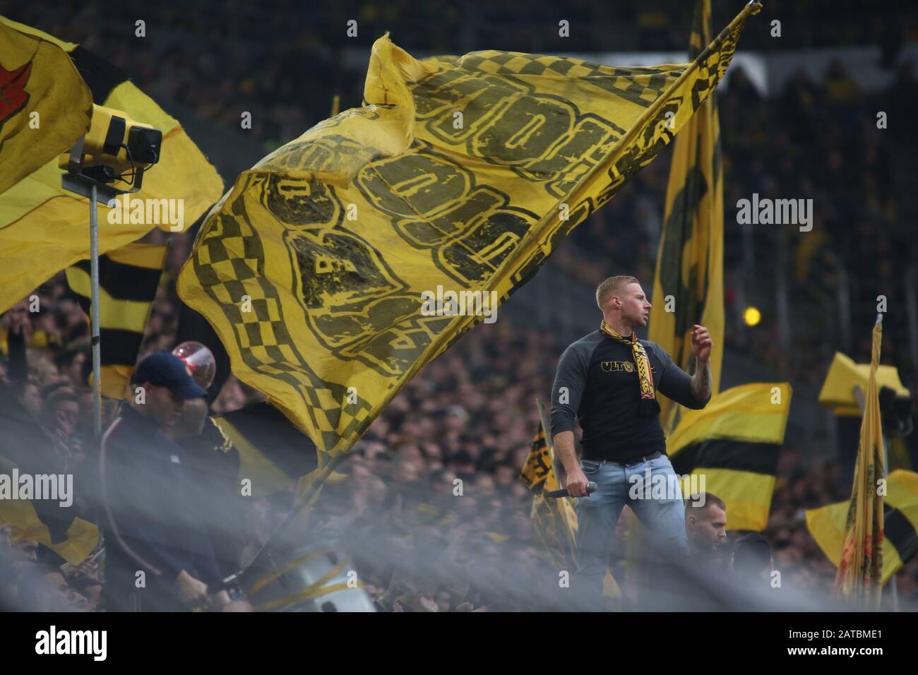 1 février 2020: Dortmund, ALLEMAGNE - 1 FÉVRIER 2020: Les fans de Borussia photographiés pendant la structure de la Bundesliga 2019/20 entre Borussia Dortmund et Union Berlin au signal Iduna Park. Crédit: Federico Guerra Maranesi/Zuma Wire/Alay Live News Banque D'Images