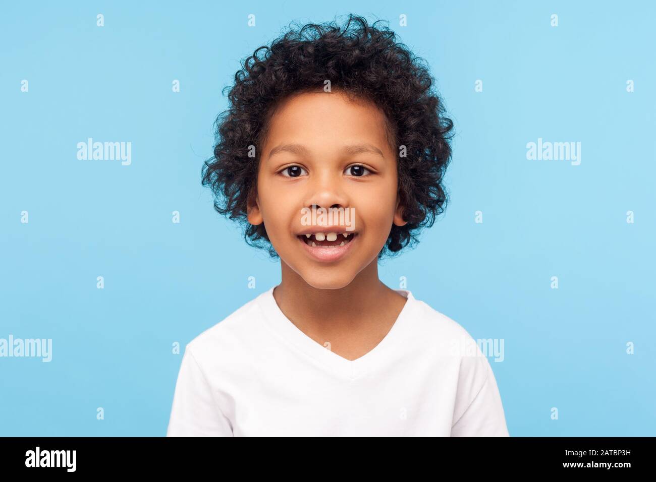 Lacunes dans les dents Banque de photographies et d'images à haute  résolution - Alamy
